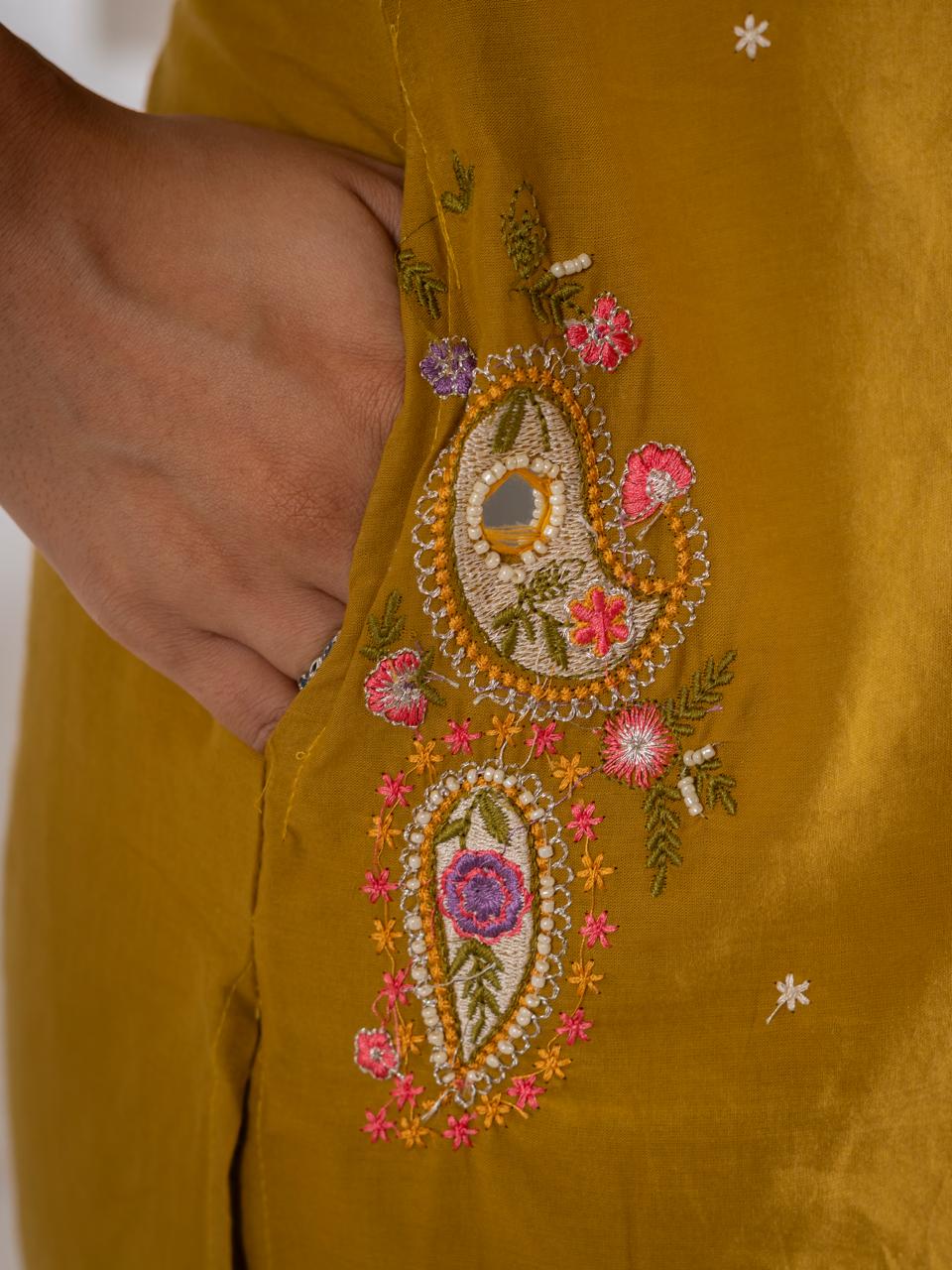 Cotton Embroidery Kurta Set_KE-0211-03